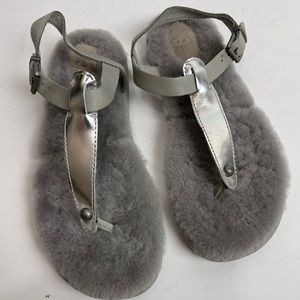 UGG AUSTRALIA LOU LOU Fluffie size 8 Sandals Women